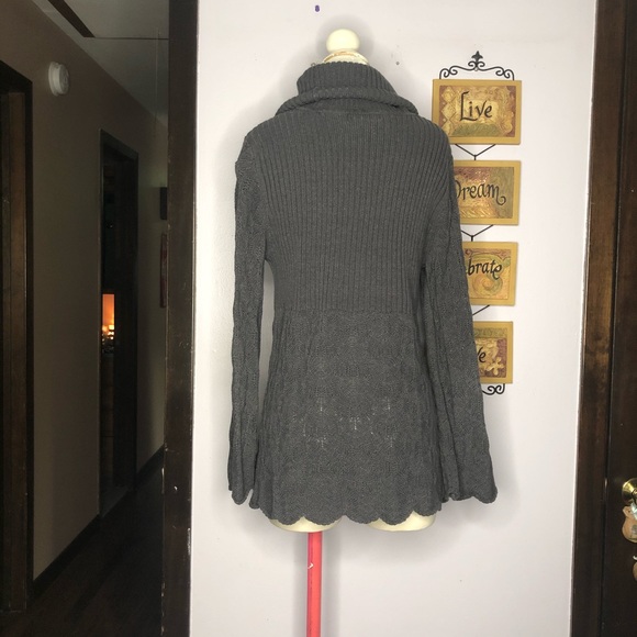 Gray cowl neck sweater - Picture 4 of 8